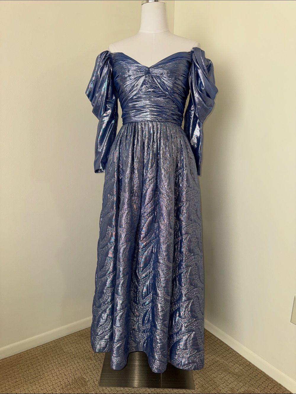 VTG 80s Richilene New York Lavendar/Periwinkle Metallic Lame Puff Sleeve Gown
